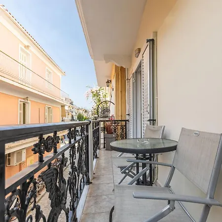 Beautiful City Center Apartments Zakynthos Town Exterior photo